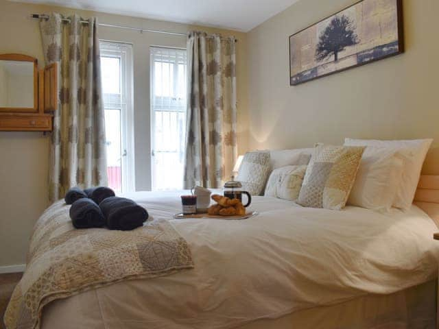 Double bedroom | Little Oaks, Whitby