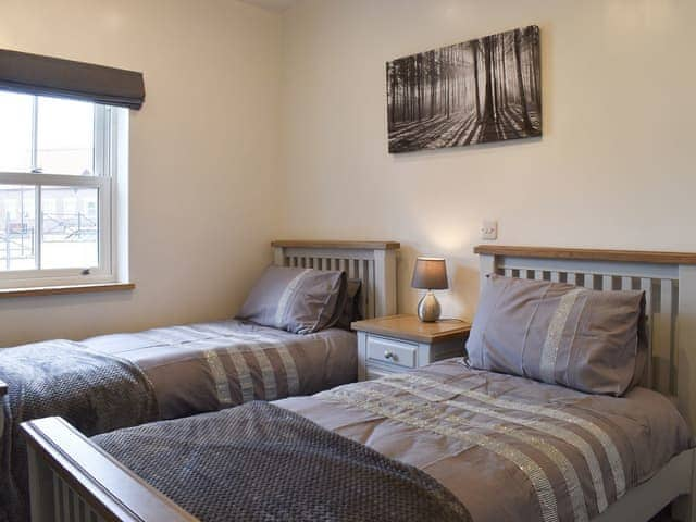 Twin bedroom | George&rsquo;s View, Whitby