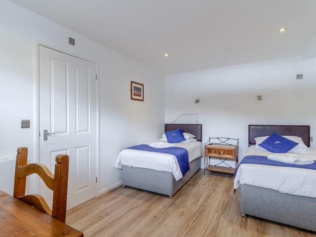 Twin bedroom | Spinnaker - The Sail Loft, Wroxham