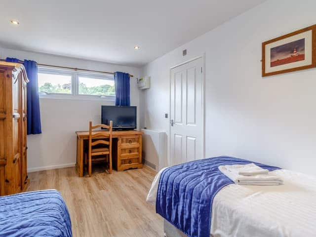 Twin bedroom | Spinnaker - The Sail Loft, Wroxham