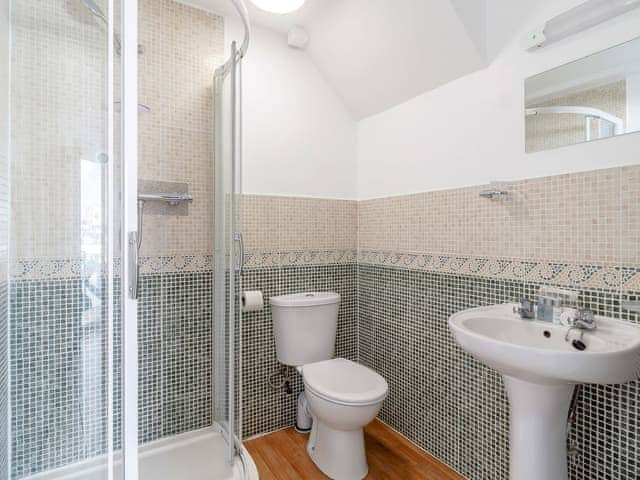 Shower room | Spinnaker - The Sail Loft, Wroxham