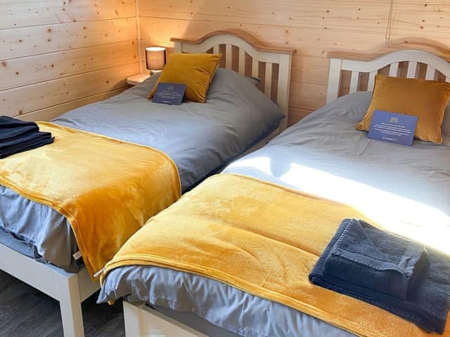 Typical twin bedroom | Cedar Lodge, Larch Lodge - Dale Garth Lodges, Mascalles, near Ulverston