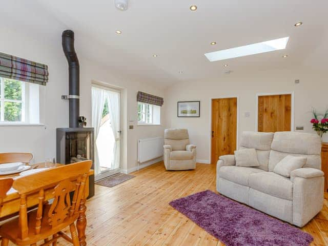 Open plan living space | Millstone Barn - Windmill Barns, Heapham, near Gainsborough