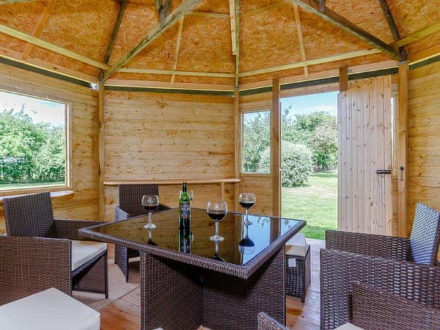 Summerhouse | Miller&rsquo;s Retreat - Windmill Barns, Heapham, near Gainsborough