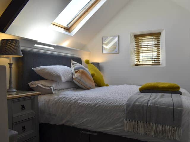 Double bedroom | Apple Barn Cottage, Brixham