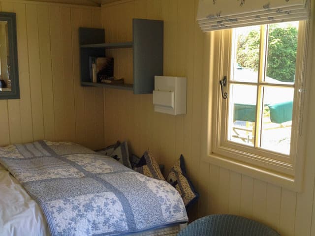 Open plan living space | Shepherds Hut at The Beeches, Harleston, near Eye