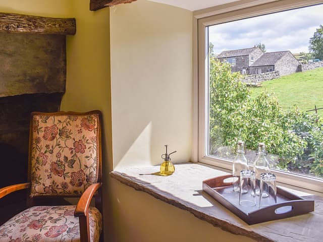 Double bedroom | Gallivantin Cottage, Thornton Rust, near Hawes