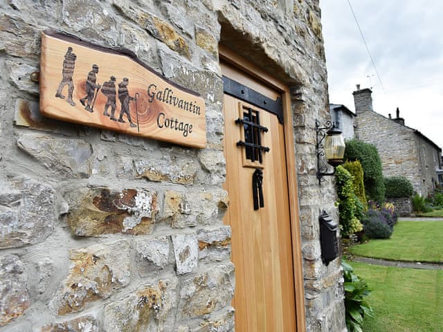 Exterior | Gallivantin Cottage, Thornton Rust, near Hawes