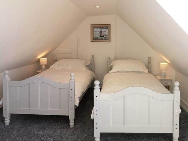 Twin bedroom | The Camber, Cowes