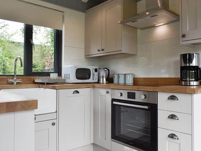 Kitchen | Jacks Shepherd Hut - Ponsford Ponds, Knowle, near Cullompton