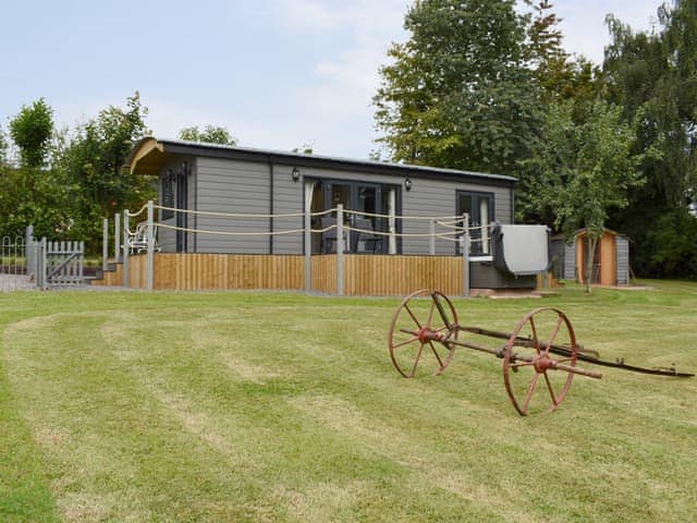 Garden | Jacks Shepherd Hut - Ponsford Ponds, Knowle, near Cullompton