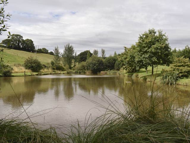 Ponsford ponds | Perch Cottage, Jacks Shepherd Hut, Ponsford PondsCarp Cottage - Ponsford , Knowle,