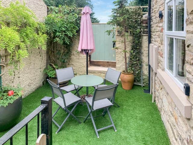 2 bed Fawnlea Stone Cottage, with sercure patio. Snuggled in the pretty village of Staindrop with ample parking | Fawn Lea Cottage, Staindrop, near Barnard Castle