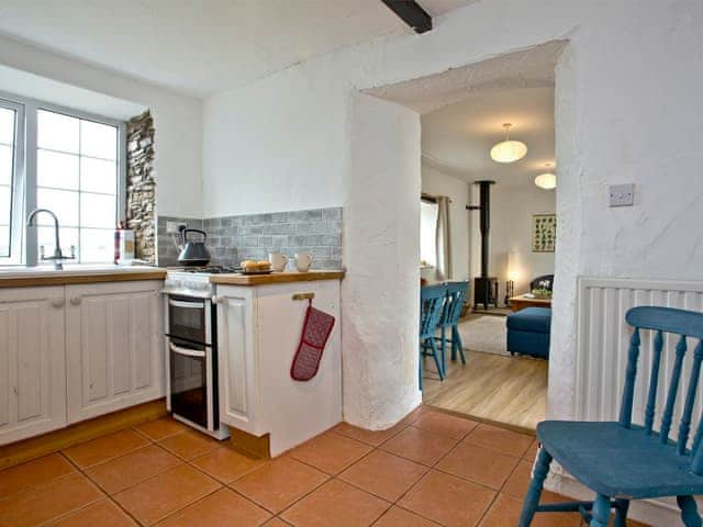 Kitchen | Granary - Summercourt Cottages, St Martin, near Looe