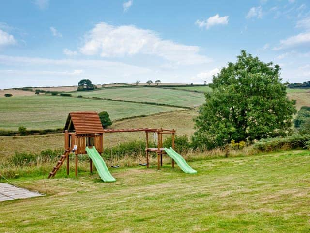 Children&rsquo;s play area | Granary - Summercourt Cottages, St Martin, near Looe