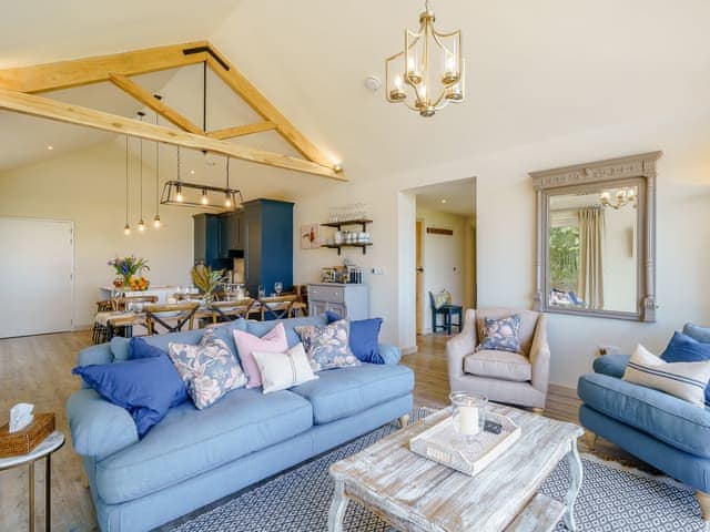 Open plan living space | 1 The Pheasant - Ilsley Farm Barns, East Ilsley, near Newbury