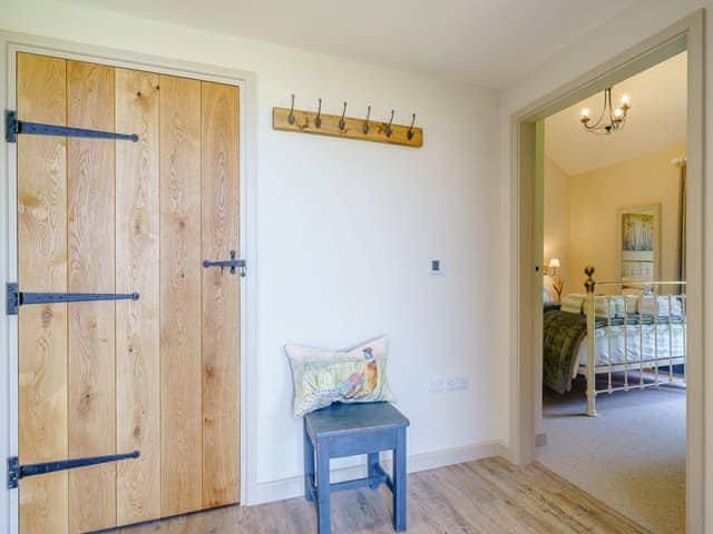 Hallway | 1 The Pheasant - Ilsley Farm Barns, East Ilsley, near Newbury