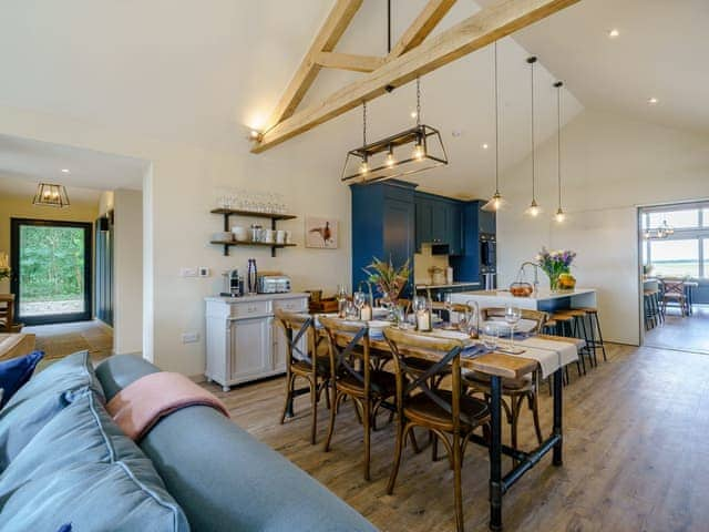 Open plan living space | 2 The Pheasant - Ilsley Farm Barns, East Ilsley, near Newbury