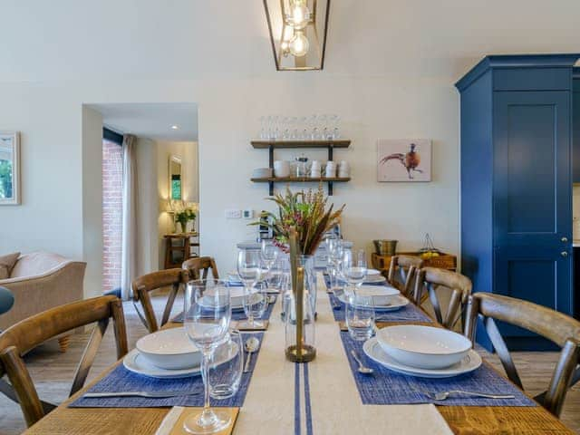 Dining Area | 2 The Pheasant - Ilsley Farm Barns, East Ilsley, near Newbury