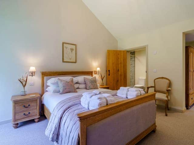 Double bedroom | 2 The Pheasant - Ilsley Farm Barns, East Ilsley, near Newbury