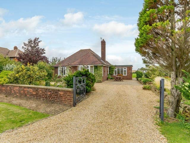 Driveway | Henrys Retreat, Lenton, near Grantham