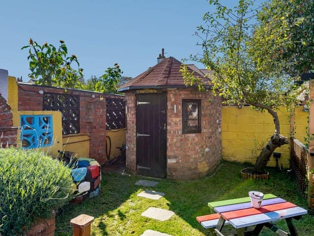 Outdoor area | Peartree Cottage - Tufty&rsquo;s, Skegness