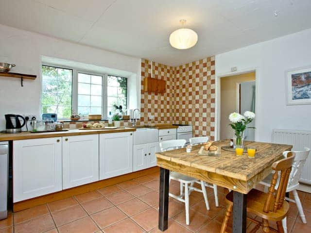 Kitchen/diner | Stables - Summercourt Cottages, St Martin, near Looe