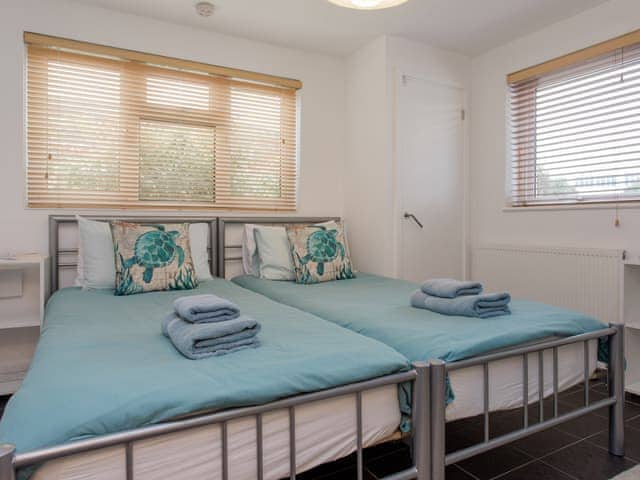 Twin bedroom | The Boathouse, East Cowes