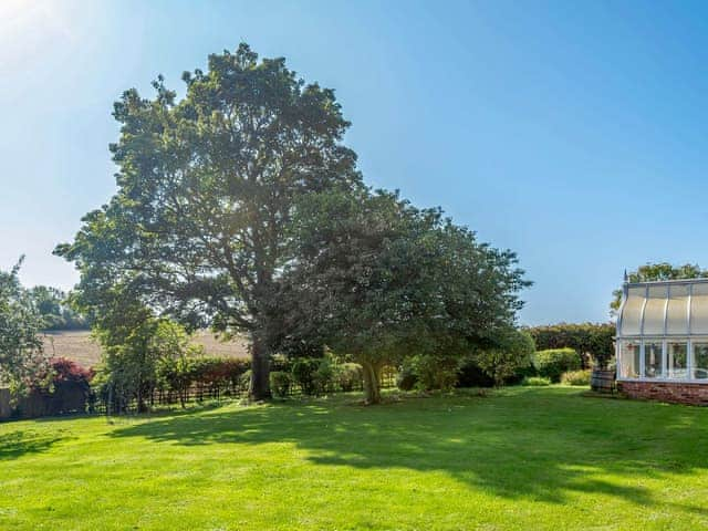 Garden and grounds | Psalter Farmhouse, Skendleby Psalter, near Alford