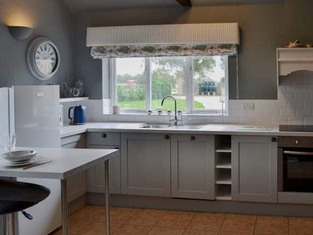 Kitchen/diner | Oxley Cottage, Habertoft