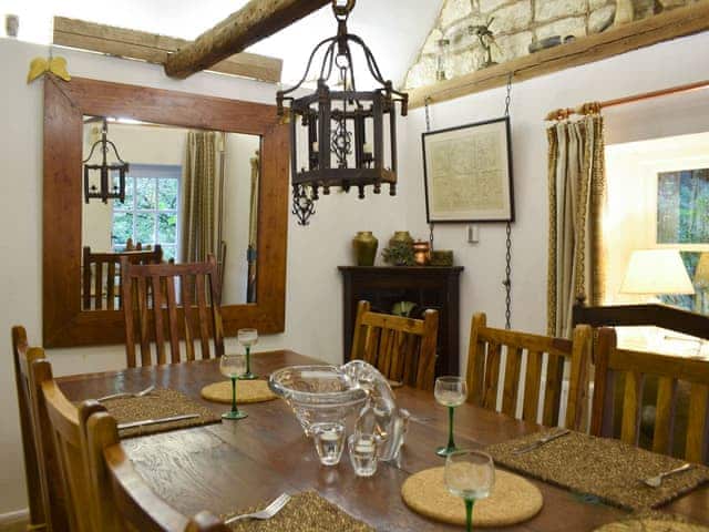Dining room | Keeper&rsquo;s Cottage, Crowborough