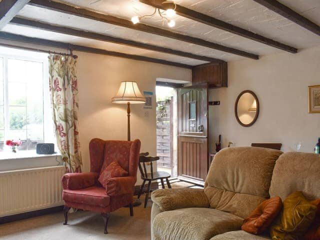 Comfortable seating within living area | Front Row Cottage, Ovingham, near Prudhoe