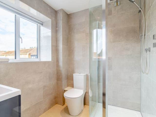 Shower room | Kestrel Barn - Goldfinch Barns, Swaffham