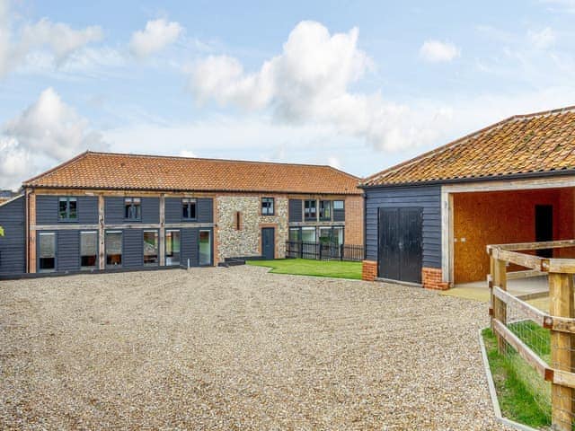 Parking | Kestrel Barn - Goldfinch Barns, Swaffham