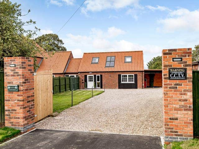 Driveway | Poppy Cottage, West Ashby, near Horncastle