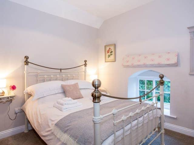 Double bedroom | Wren Cottage, Thirlby, near Thirsk