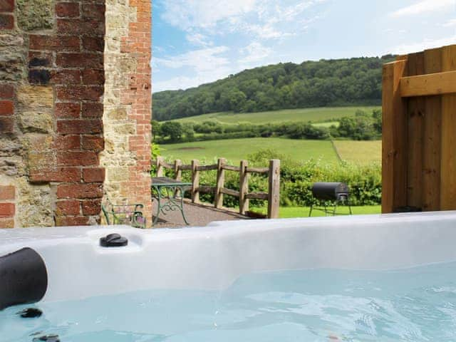 Hot tub | Little Coombe, Little Coombe - Bookham Court, Alton Pancras, near Dorchester