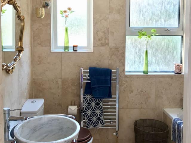 Bathroom | Sea Star Cottage, Fowey