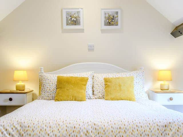 Double bedroom | Priors Lodge Barns - Horseshoe - Priors Lodge Barns , Bream, near Lydney