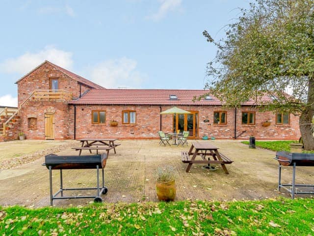 Exterior | Bluebell - Clapham Holme Farm Cottages, Great Hatfield, near Hornsea