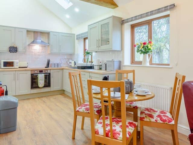 Kitchen/diner | Bluebell - Clapham Holme Farm Cottages, Great Hatfield, near Hornsea