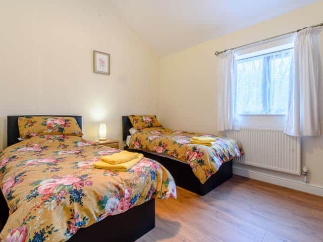 Twin bedroom | Bluebell - Clapham Holme Farm Cottages, Great Hatfield, near Hornsea