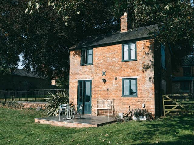 Exterior | Southfield Cottage - Southfield Cottages, Braunston, near Daventry