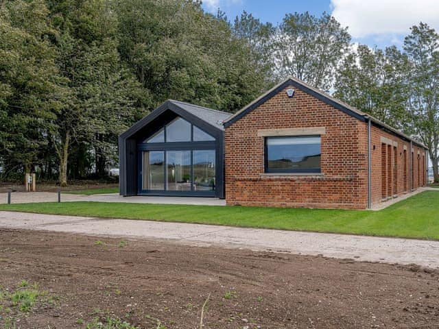 Exterior | 2 The Pheasant - Ilsley Farm Barns, East Ilsley, near Newbury