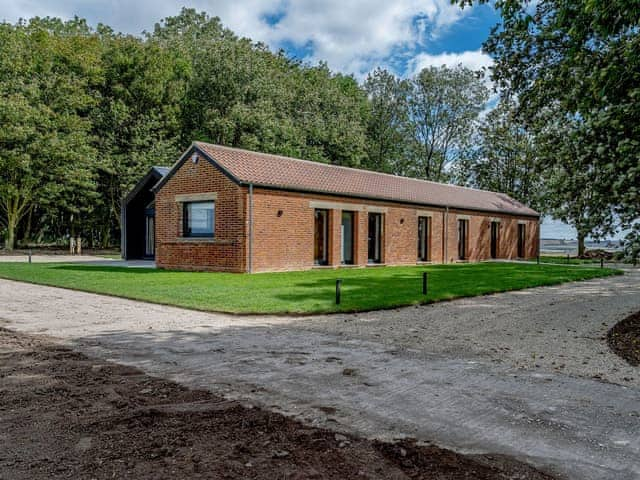 Exterior | 2 The Pheasant - Ilsley Farm Barns, East Ilsley, near Newbury