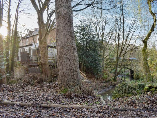 Setting | Bridge House, Loftus, near Saltburn-by-the-Sea