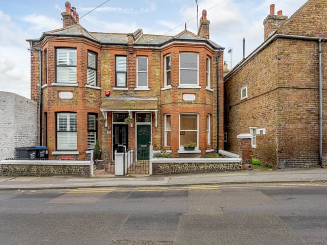 Exterior | Fisherman’s Rest, Broadstairs