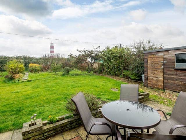 Sitting-out-area | Seaclusion, Happisburgh