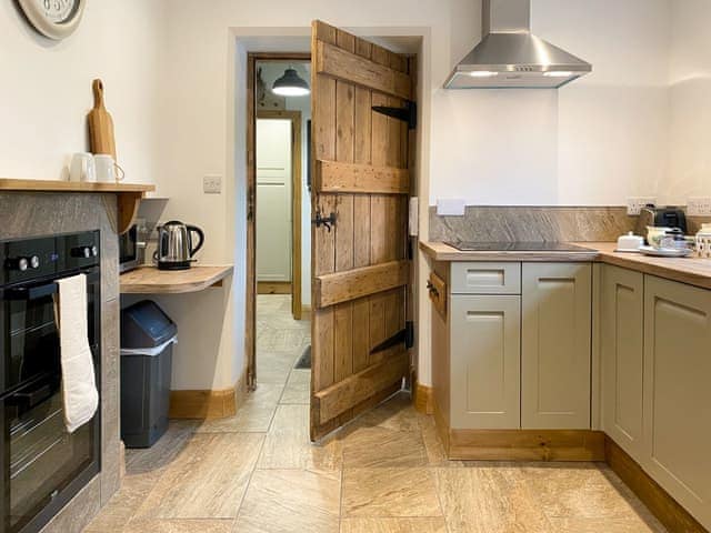 Well-equipped fitted kitchen | Smardale Cottages, Kirkby stephen