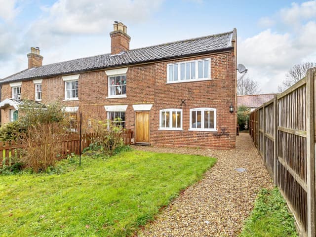 Exterior | Wheelwright’s Cottage, Rumburgh